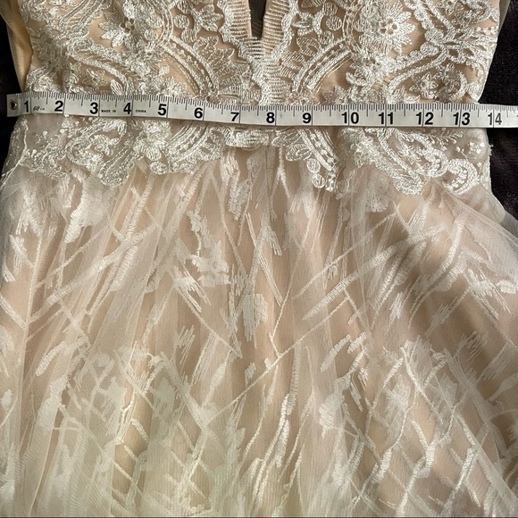 White and Beige Scallop Embroidered Tulle Maxi Dress 🌿 - Picture 15 of 16